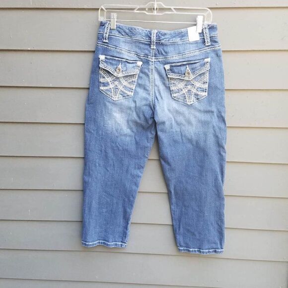 Maurices Cropped Jeans with Bling Flap Pockets Size 5/6 - Picture 3 of 10